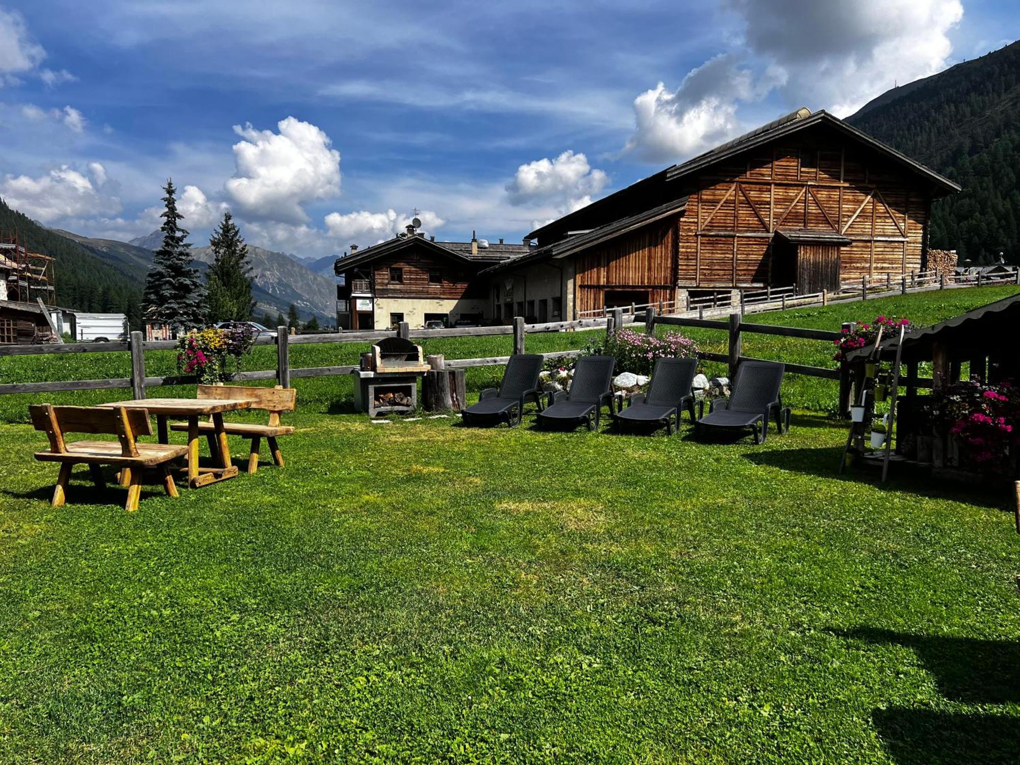Baita Pomo Livigno Esterno foto